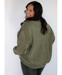 Callie Acid Wash Pullover